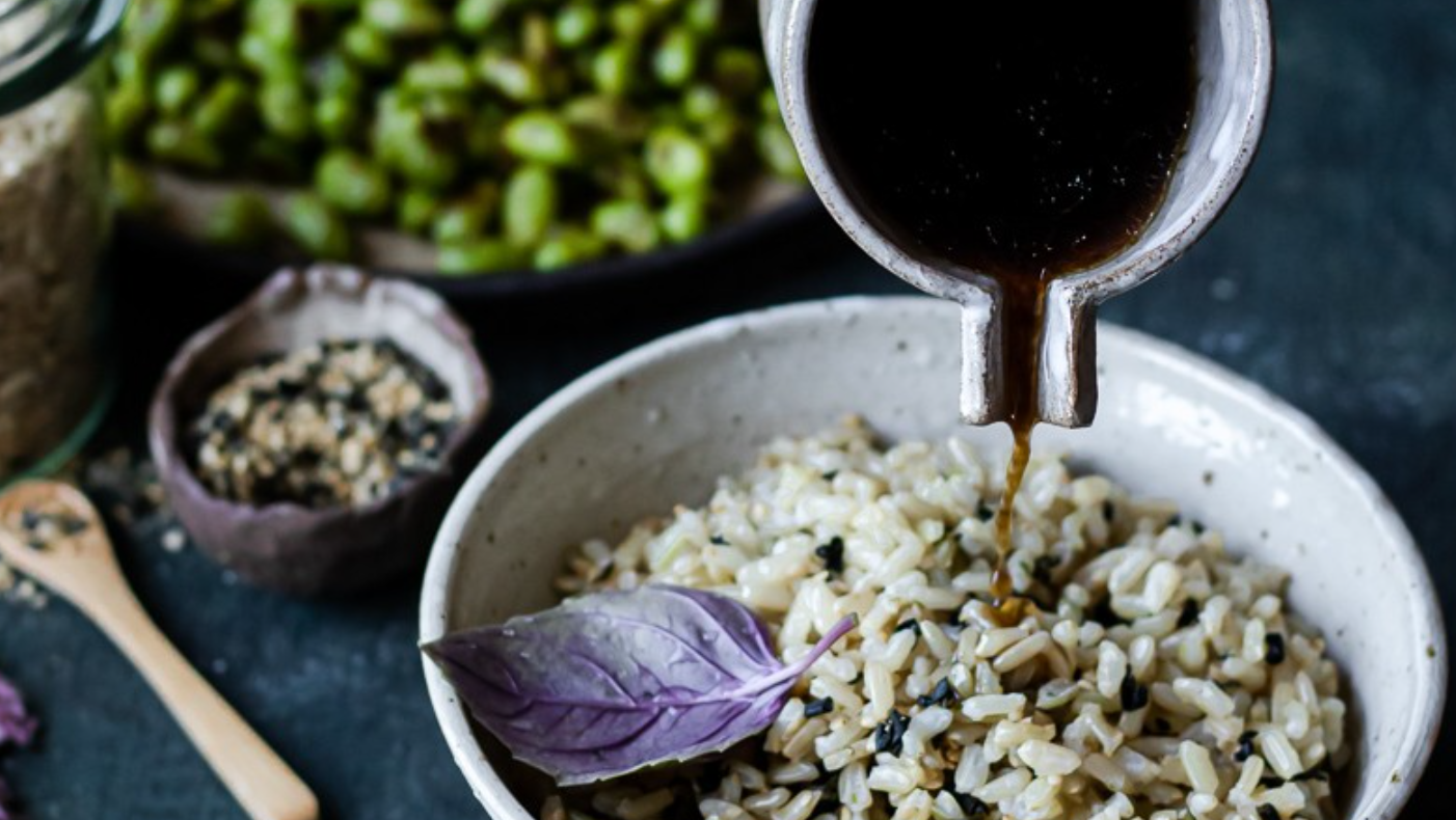 Benvolio.bio Salade De Riz D'Été Façon Asiatique Avec Légumes Croquants Et Vinaigrette Shoyu-Sésame Tamari Souce Soia