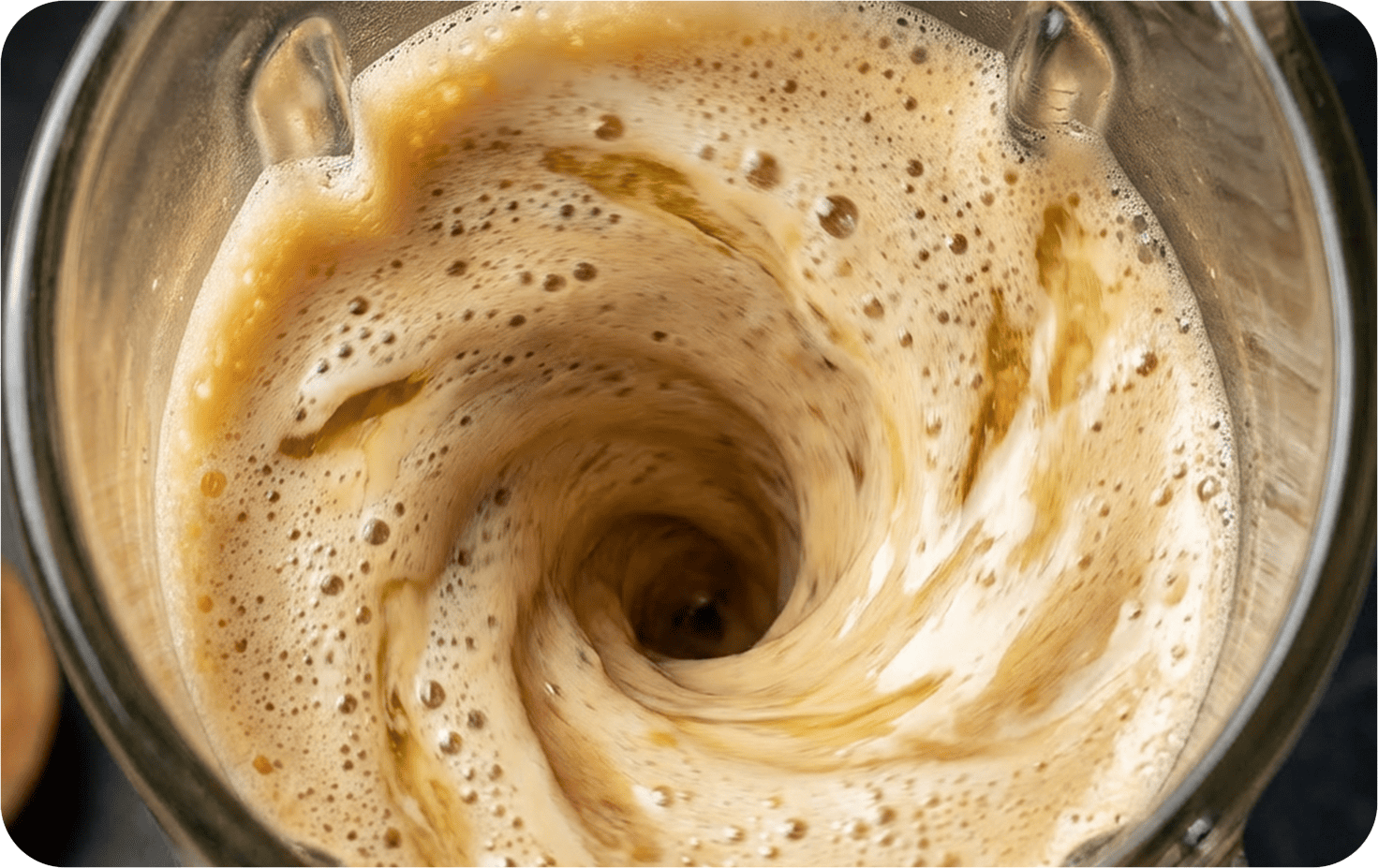 Kaffee-Emulsion Mit Ghee Und Benvolio Mct C8 Öl